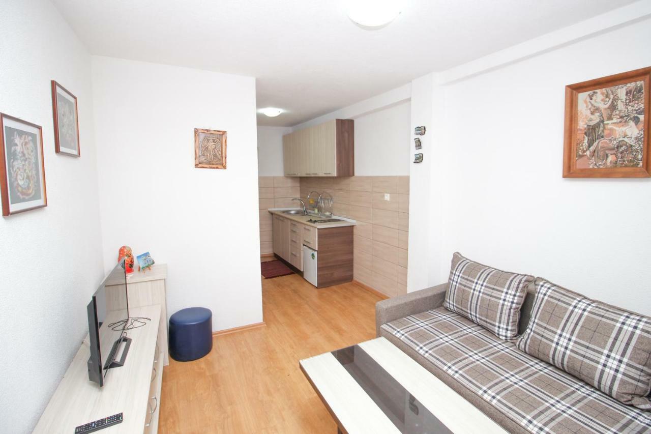 Apartmani Mishe Vevčani Esterno foto